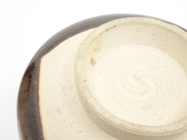 道具 ] - 道具 膳所焼 岩崎新定造 鎗梅文茶碗（共箱） | ネット